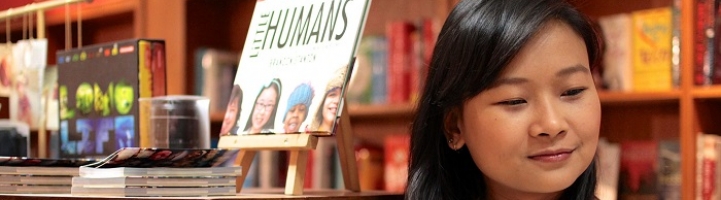 Profil Profesi: Efiya Nur Fadila - Book Buyer, Karir Idaman Para Pecinta Buku