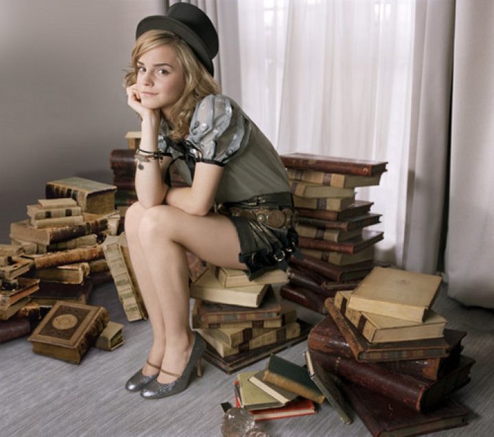 10 Tanda Bahwa Kamu Terlahir Sebagai Orang yang Doyan Baca Buku