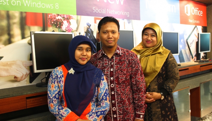 Cara Tiga Guru Indonesia Memanfaatkan Teknologi Untuk Kegiatan Belajar Mengajar
