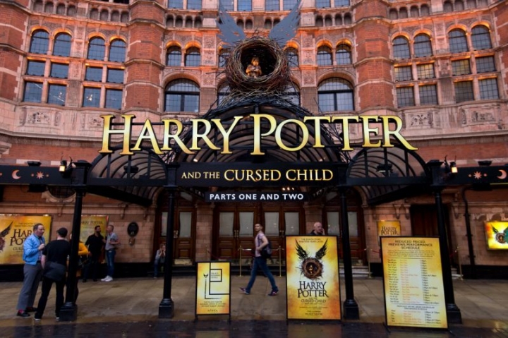 Segala Hal yang Harus Kamu Tahu Tentang Persiapan Pementasan Harry Potter and The Cursed Child