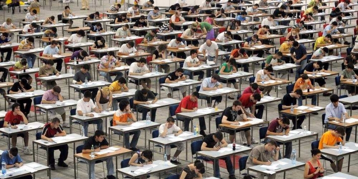 Merasa Ujian Masuk Perguruan Tinggi di Indonesia Bikin Stress? Coba Jawab Soal Ujian Berikut Ini!