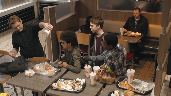 Pelajaran dari Sebuah Burger: Bagaimana Burger King Meningkatkan Kesadaran Akan Bullying Melalui Iklan Terbarunya