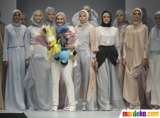 Desainer Fashion Muslim 1 - Youthmanual